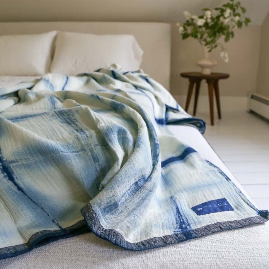 Aizome Yūgen Heiwa Sora Bed Throw, Japan