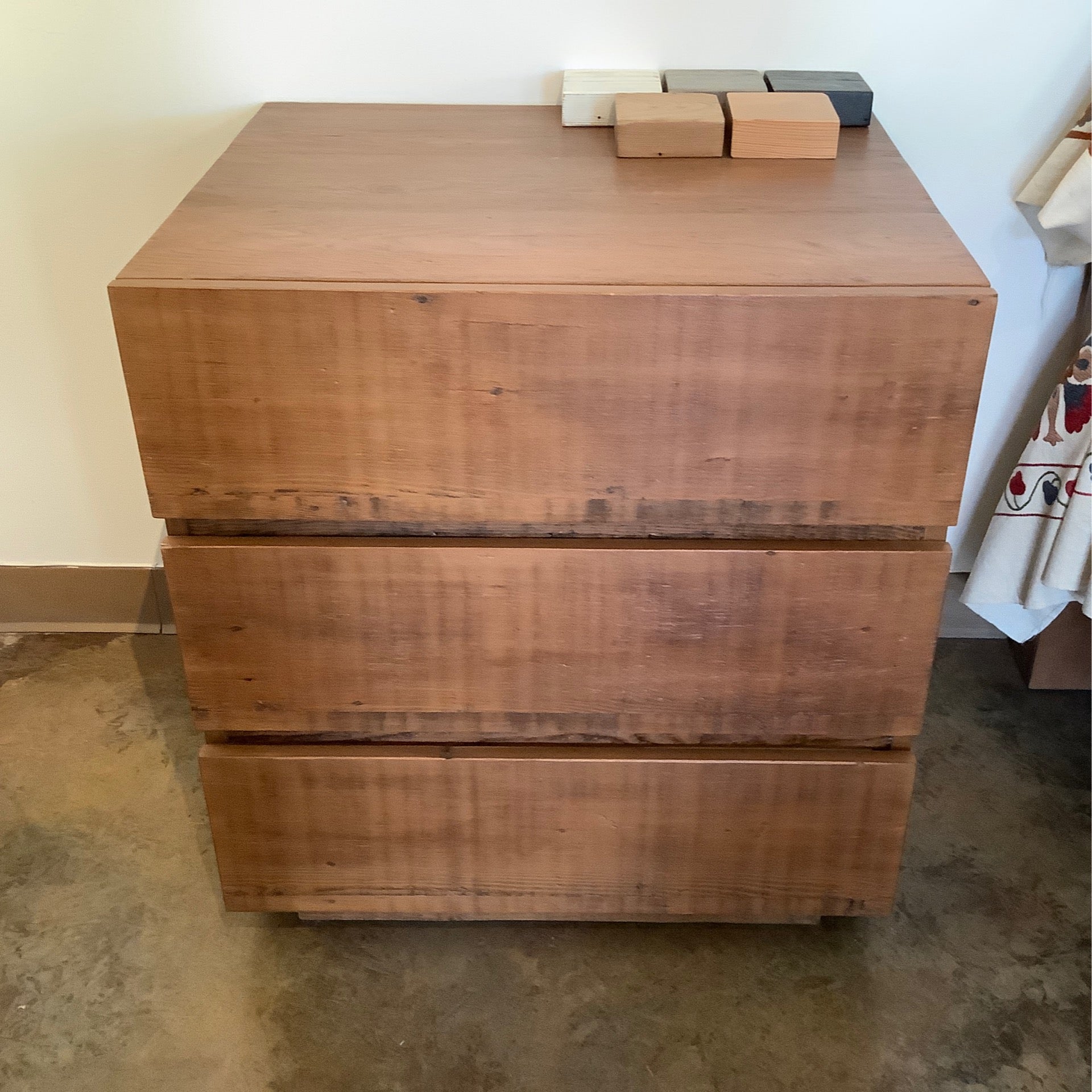 Dream 3-Drawer End Table